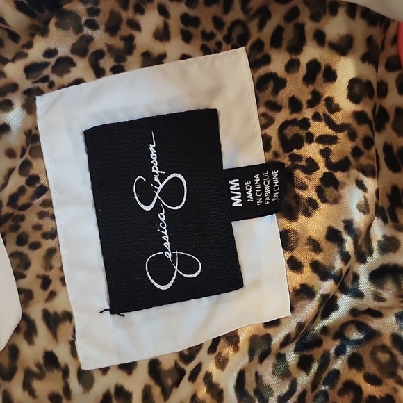 Jessica Simpson White Puffer Jacket with Quilted Texture - Picture 3 of 8